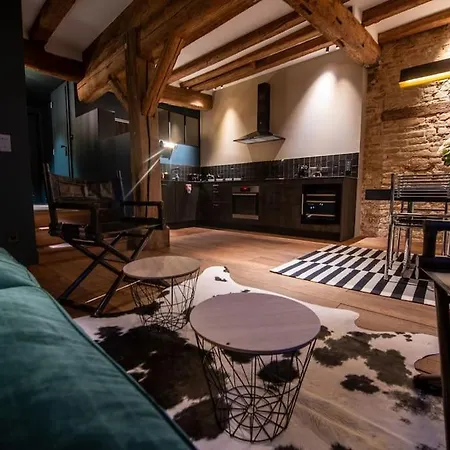 La Maison De L'eclusier