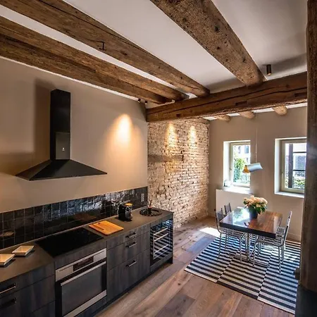 La Maison De L'eclusier 아파트