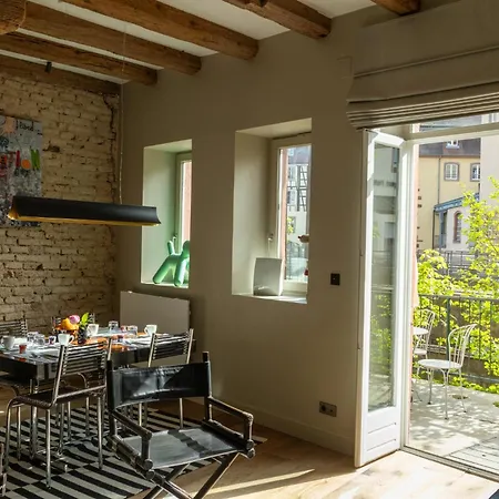 La Maison De L'eclusier 아파트 *