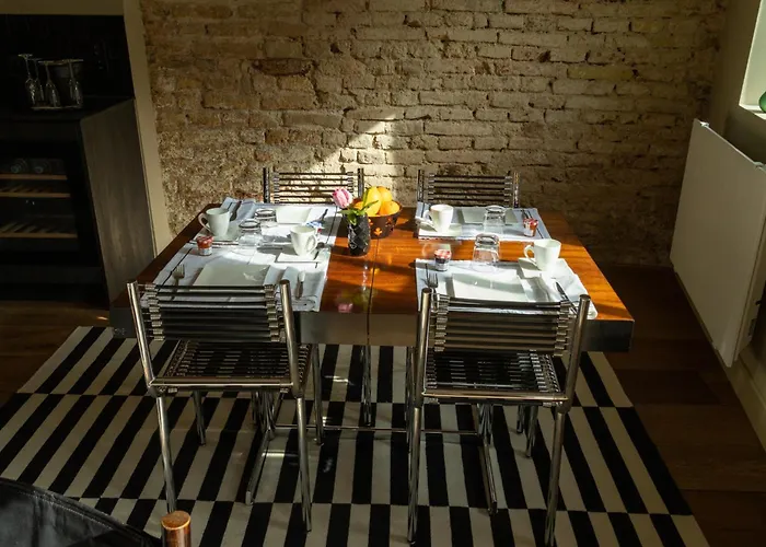 La Maison De L'eclusier